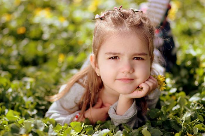 girl-1250679_1280_mini